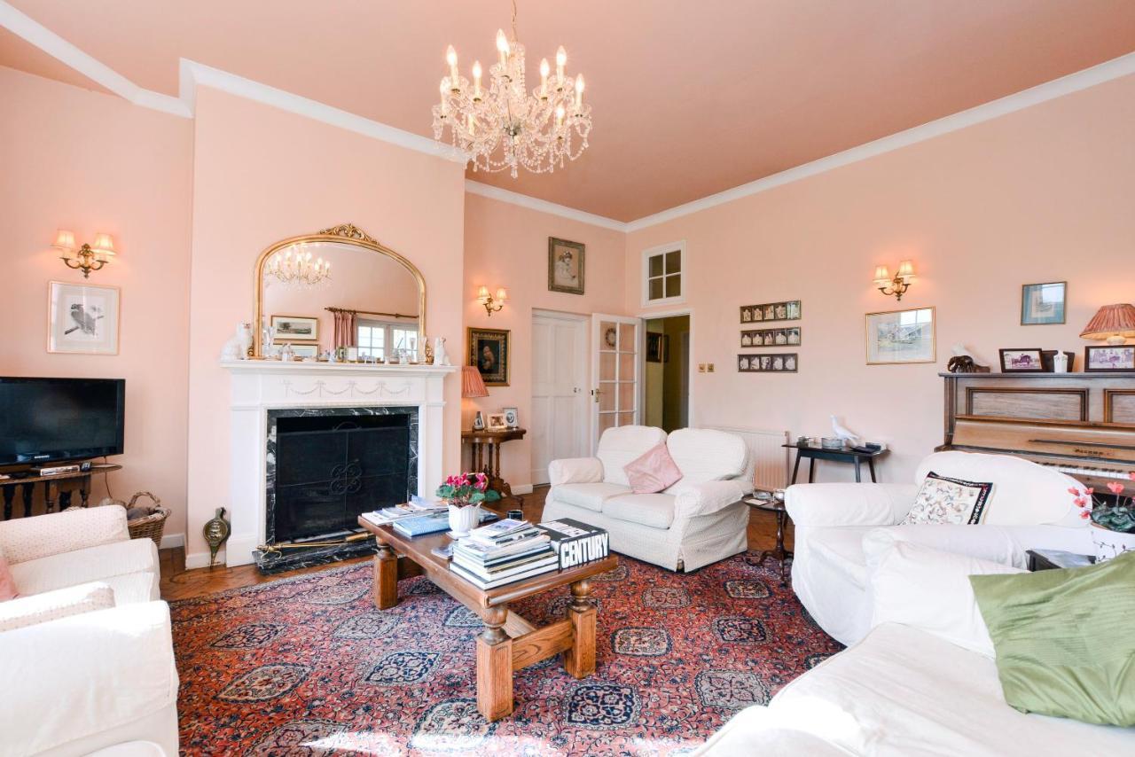 The Old School Bed and Breakfast Μπίσεστερ Εξωτερικό φωτογραφία